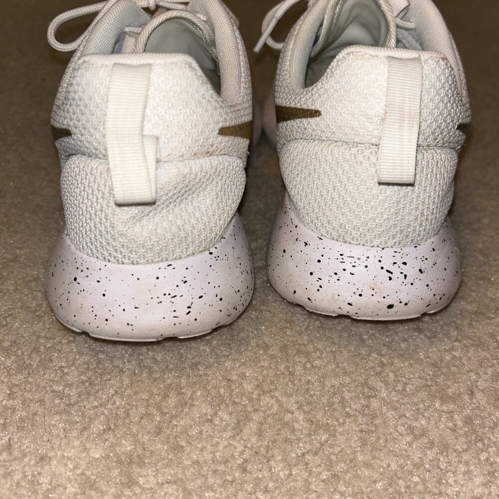 Nike ID Roshe Run Ones - Picture 4 of 6